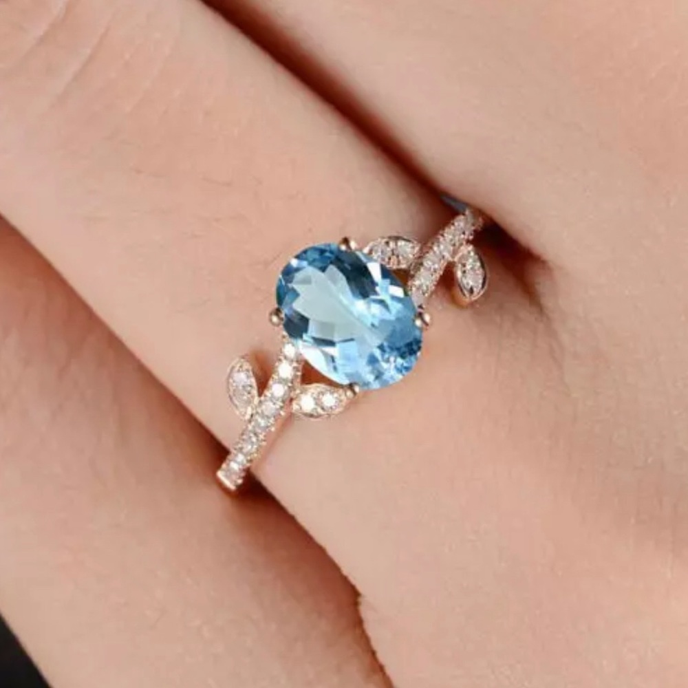 ✨SOLD OUT✨Dainty 18K Topaz & Rose Gold Ring✨ - Picture 3 of 7